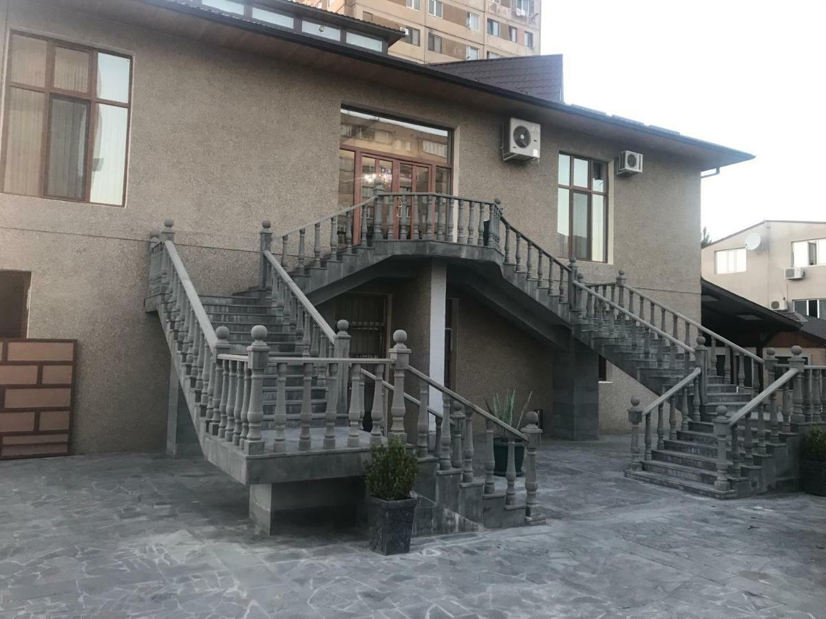 Eridana Hotel Yerevan Exterior photo
